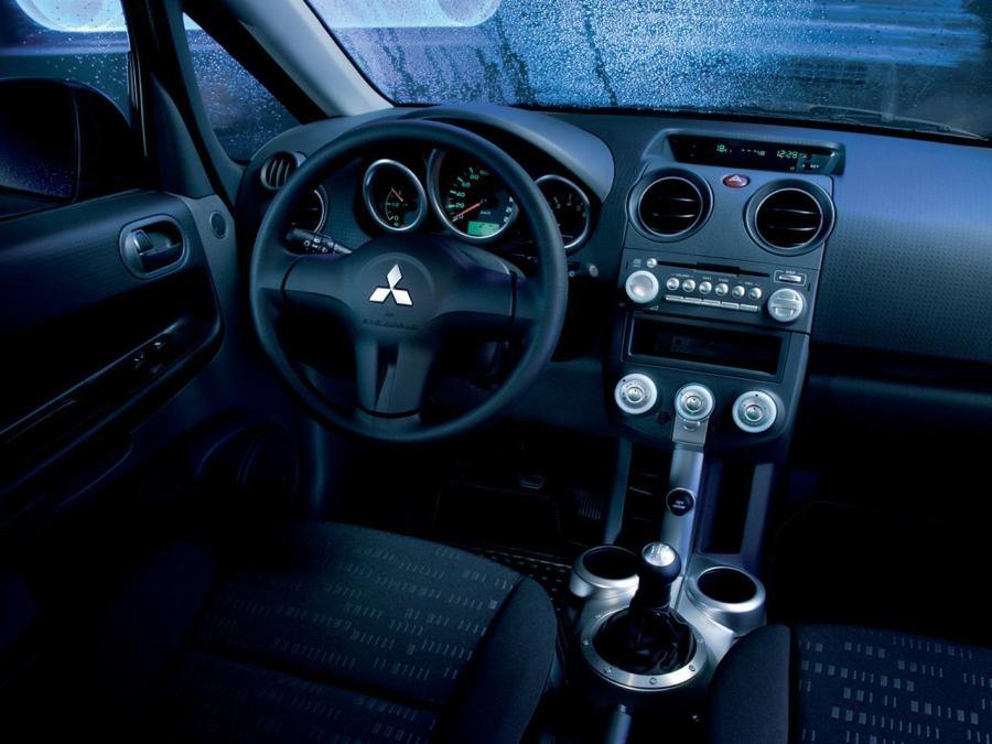  Mitsubishi Colt CZ3 Remix 2006 года  (фото 2 из 4)